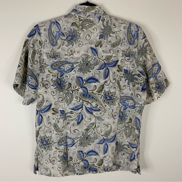 Alia Petite Women’s Hawaiian Floral Paisley Print Button Up Short Sleeve Shirt 8 - Picture 3 of 10